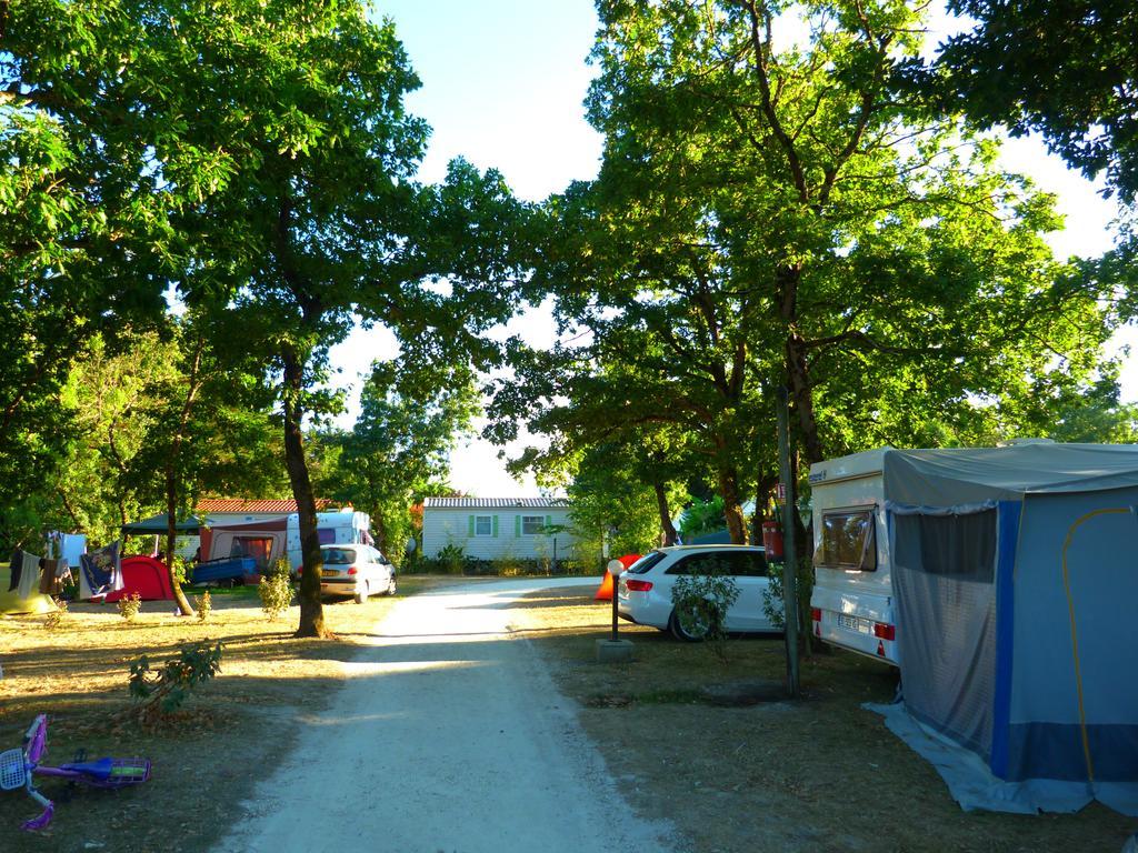 Camping La Maurie Foulerot Екстериор снимка