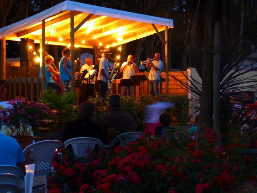 Camping La Maurie Foulerot Екстериор снимка